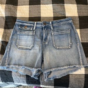 Judy Blue size large denim shorts